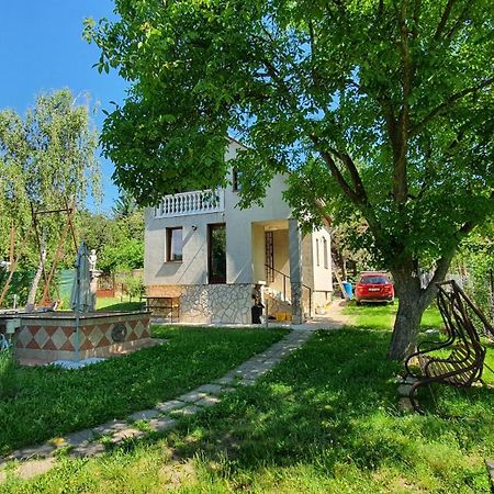 Pilis Hills View Deluxe House With Pool & Ac Near Bp Vila Pilisszentivan Exterior foto