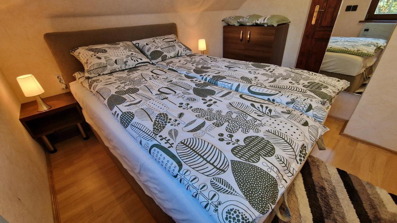 Pilis Hills View Deluxe House With Pool & Ac Near Bp Vila Pilisszentivan Exterior foto