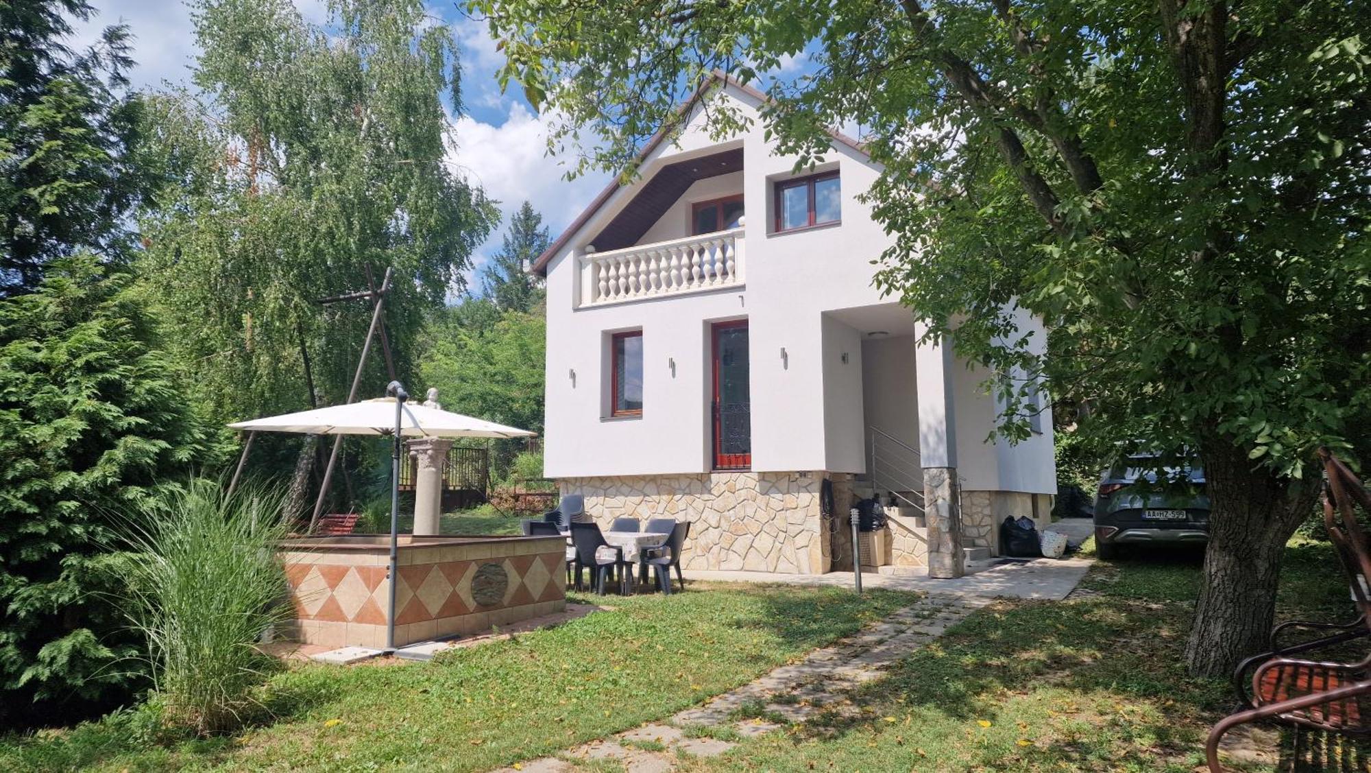 Pilis Hills View Deluxe House With Pool & Ac Near Bp Vila Pilisszentivan Exterior foto